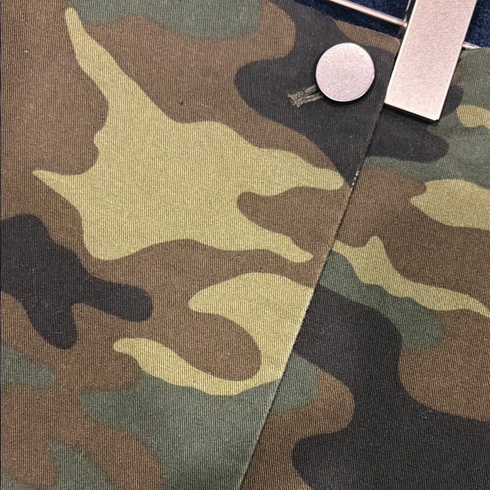 Alice + Olivia Camo Girl Mini Skirt - Picture 4 of 7
